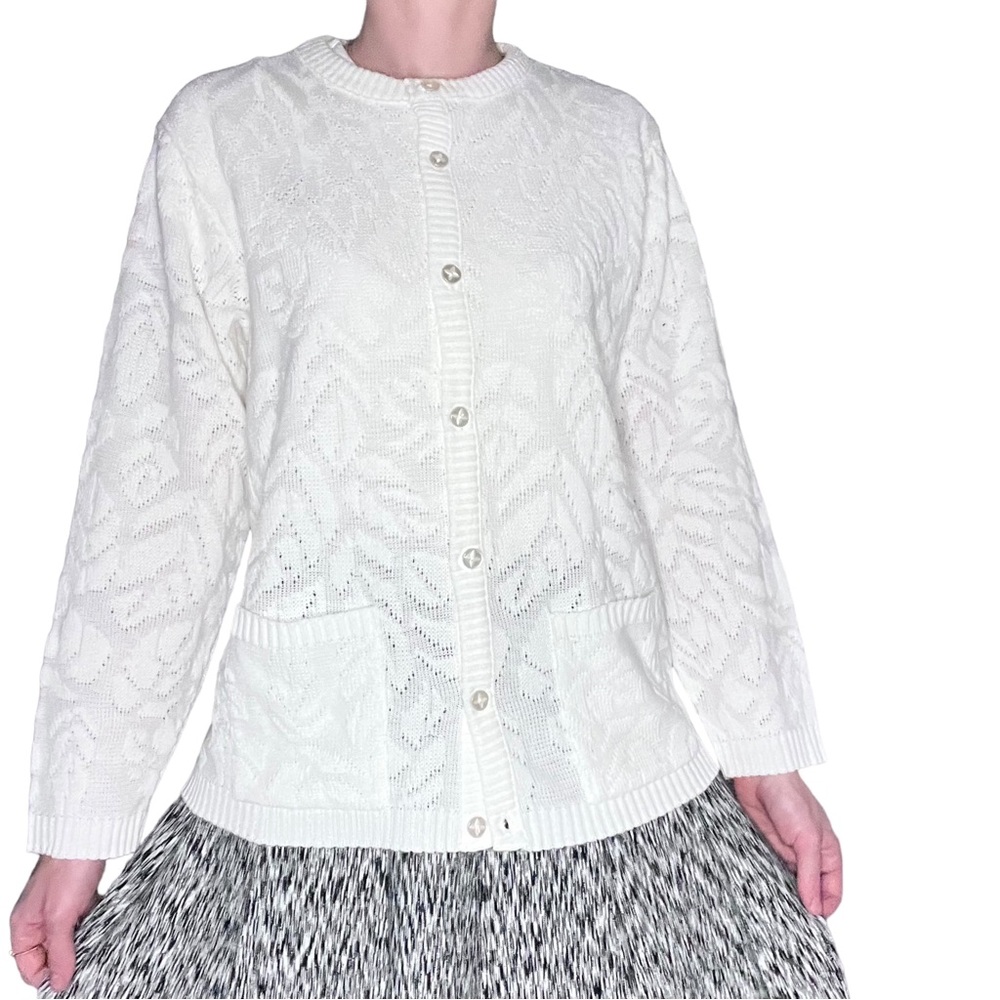 VINTAGE Cottagecore Knit Cream Button Up Cardigan Sweater